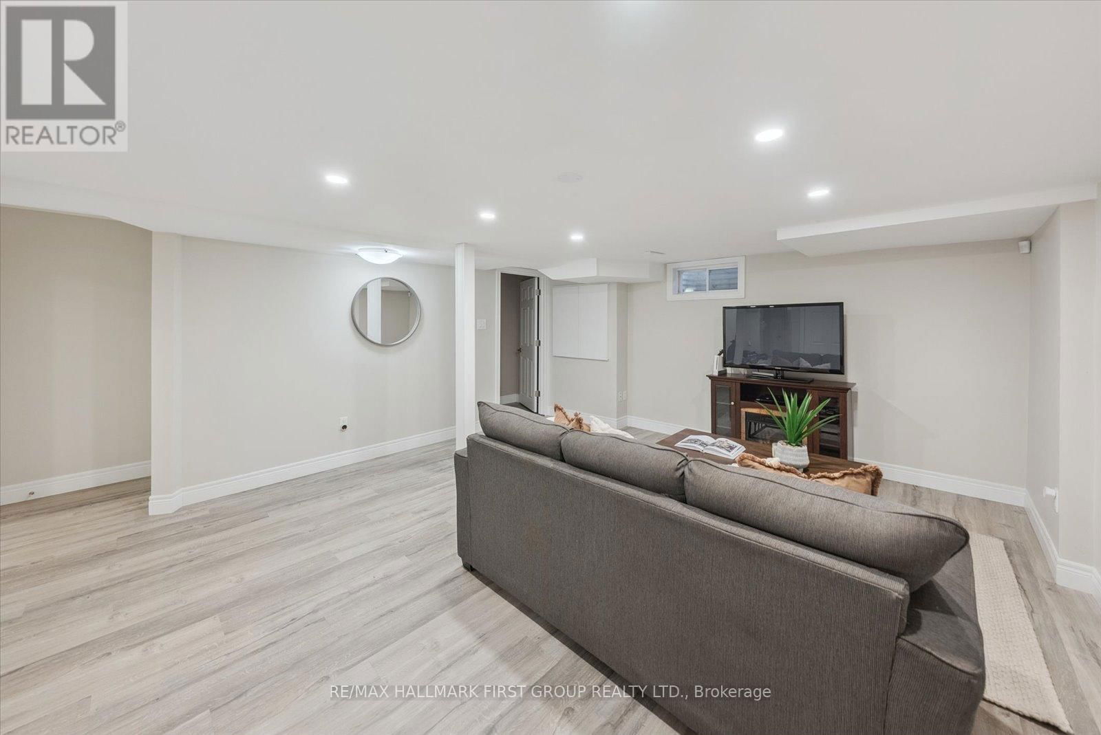 1801 WALNUT LANE Image 24