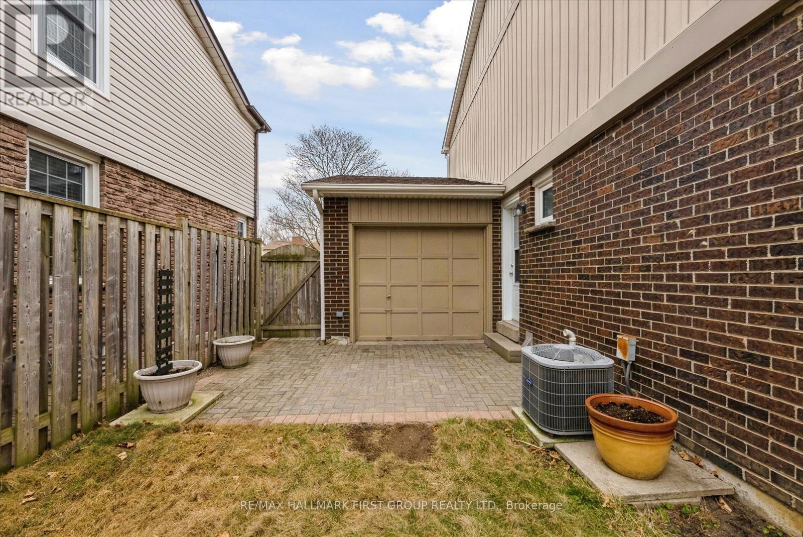 1801 WALNUT LANE Image 30