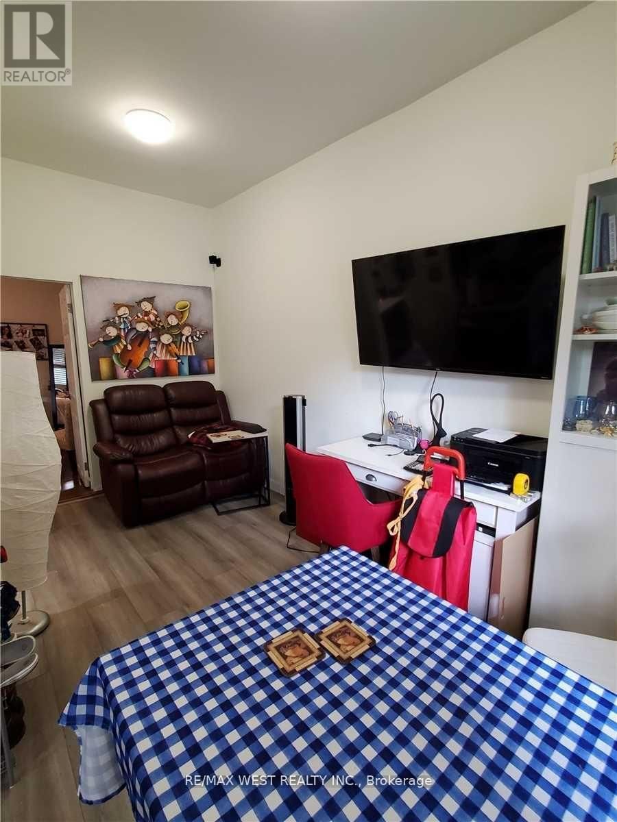 1 - 66 DAGMAR AVENUE Image 8