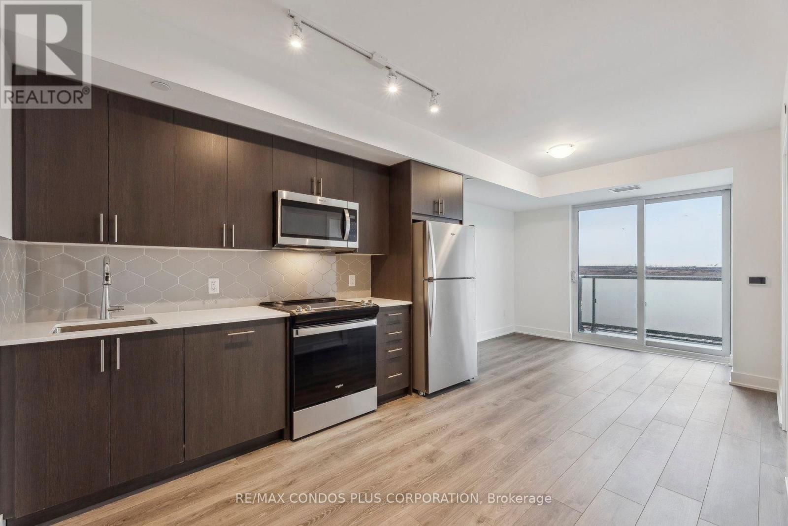 2404 - 2545 SIMCOE STREET NORTH Image 1