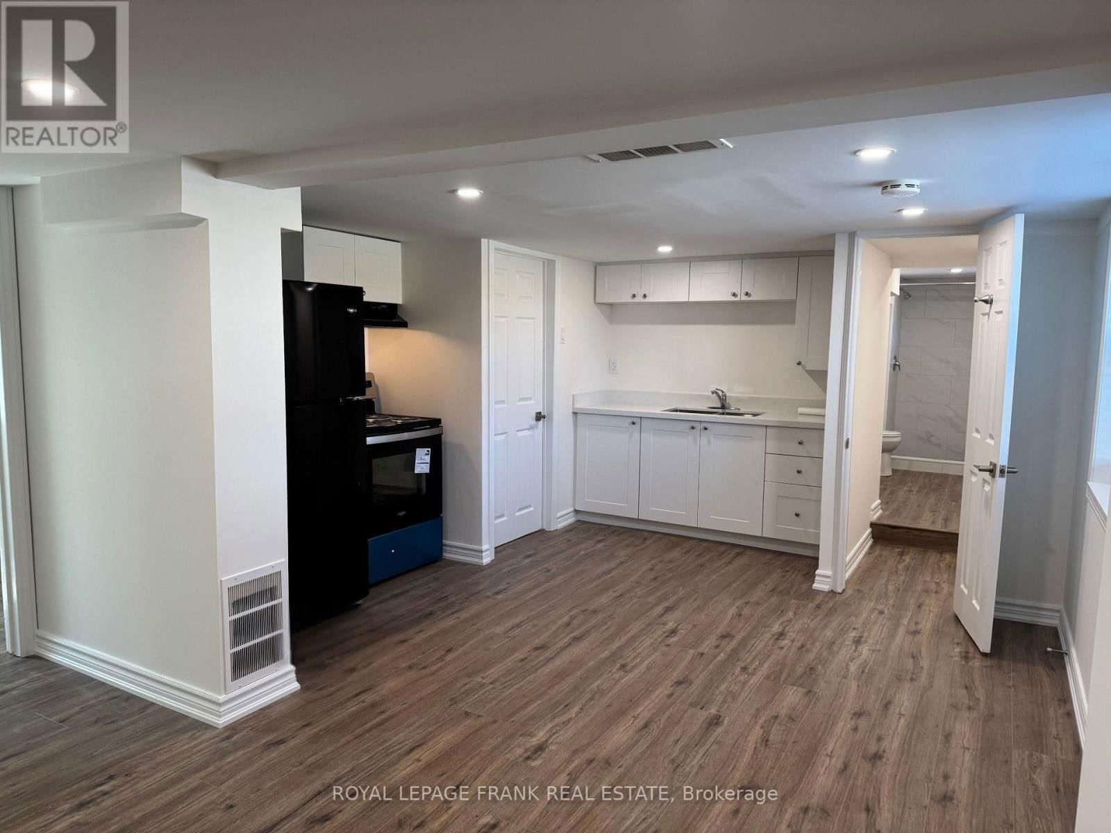 3 - 909 MASSON STREET Image 1