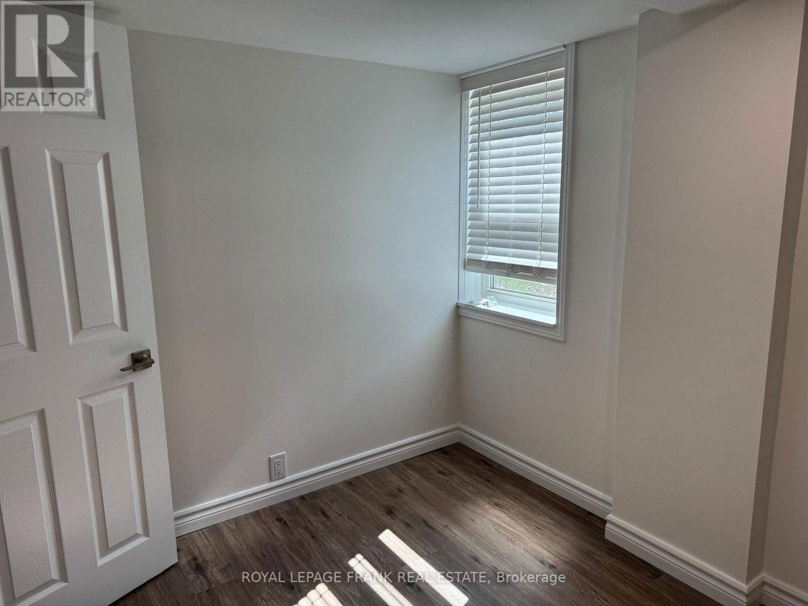 3 - 909 MASSON STREET Image 13