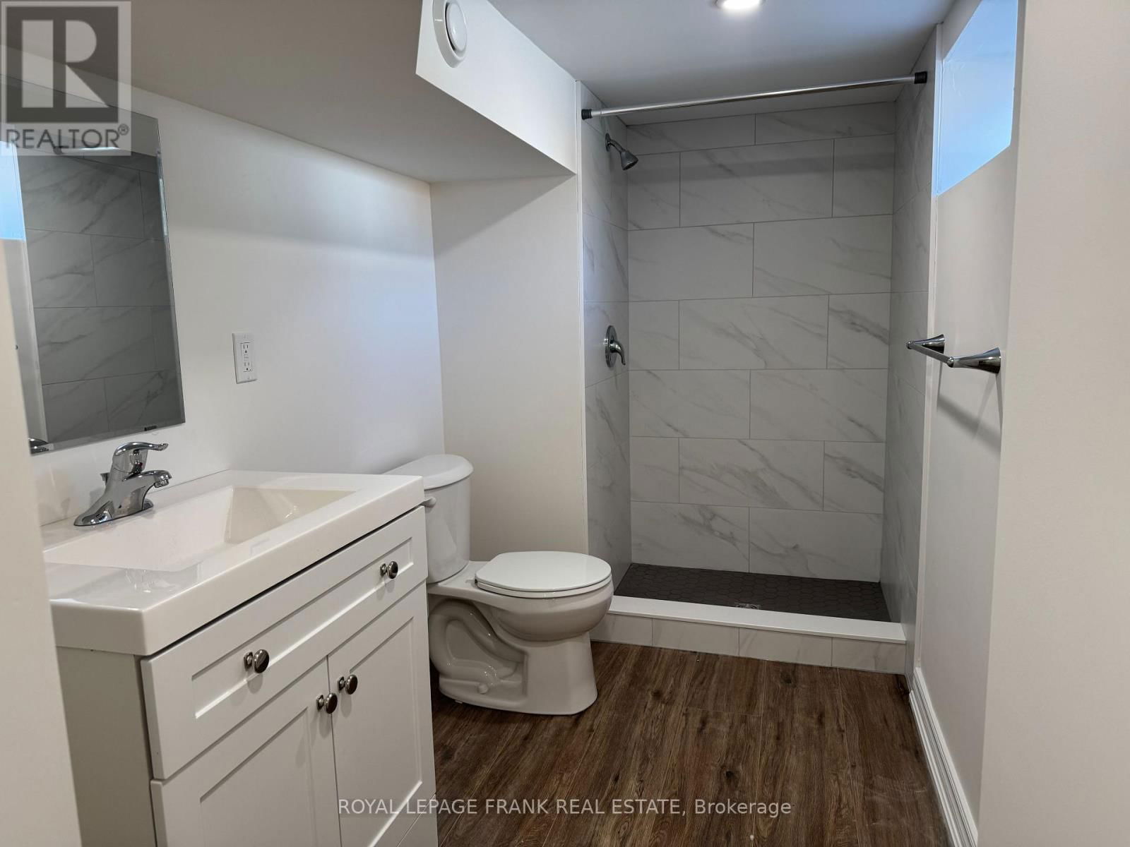 3 - 909 MASSON STREET Image 14
