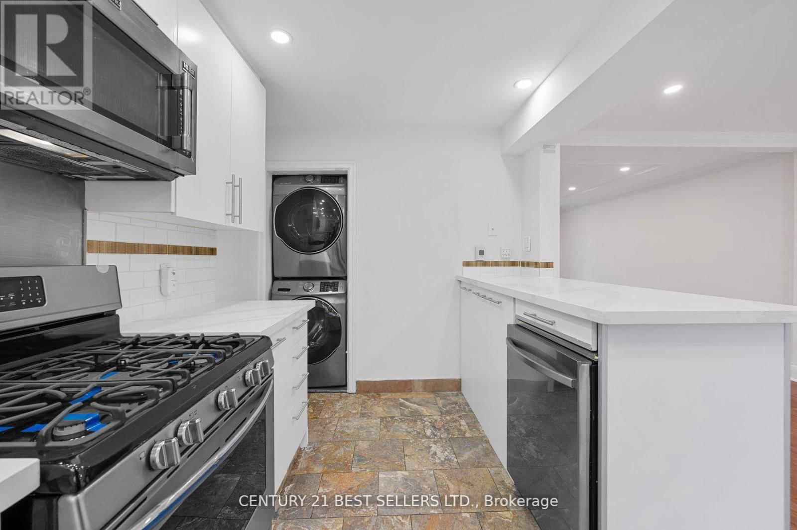51 HERTLE AVENUE Image 14