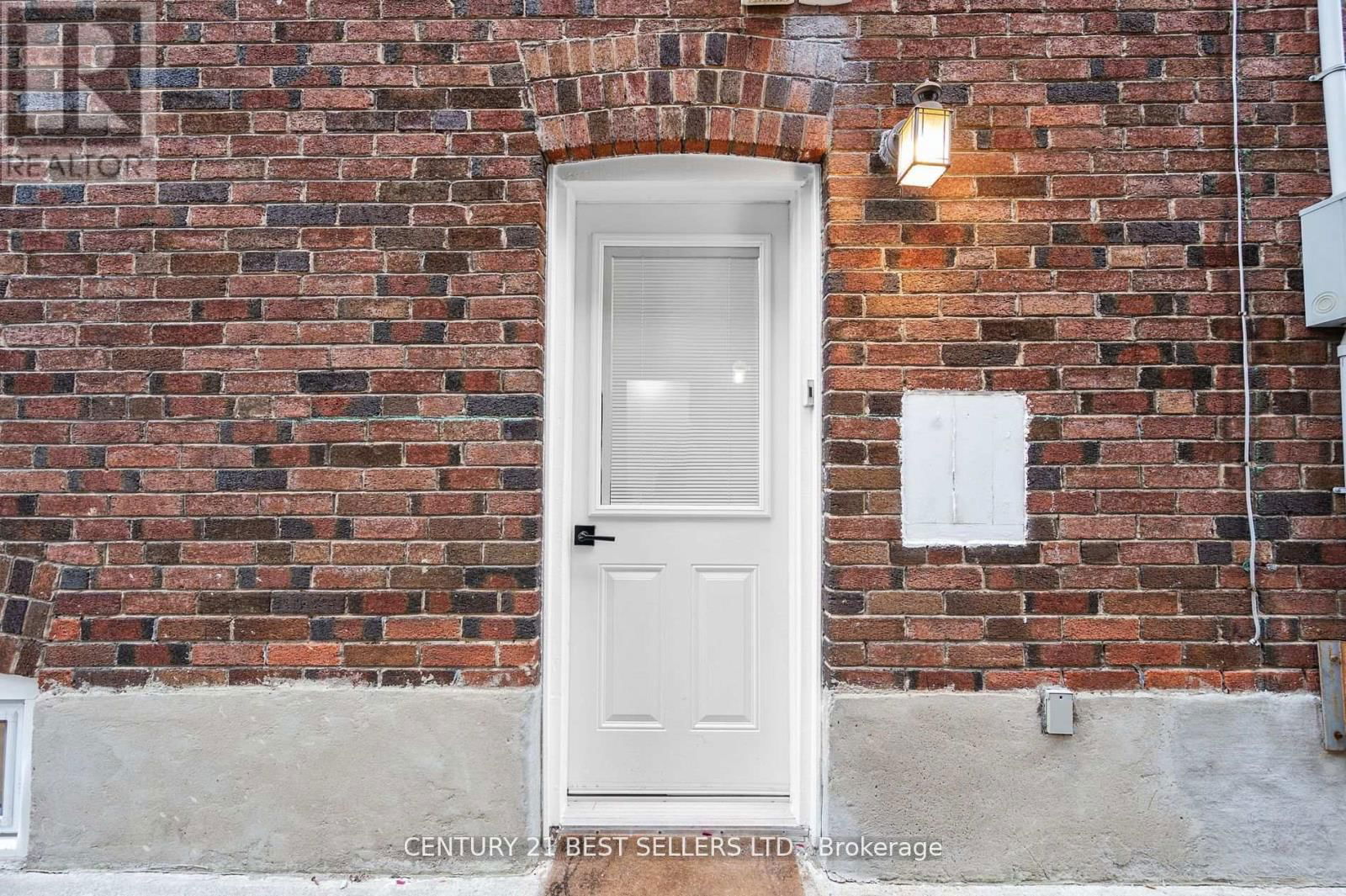 51 HERTLE AVENUE Image 32