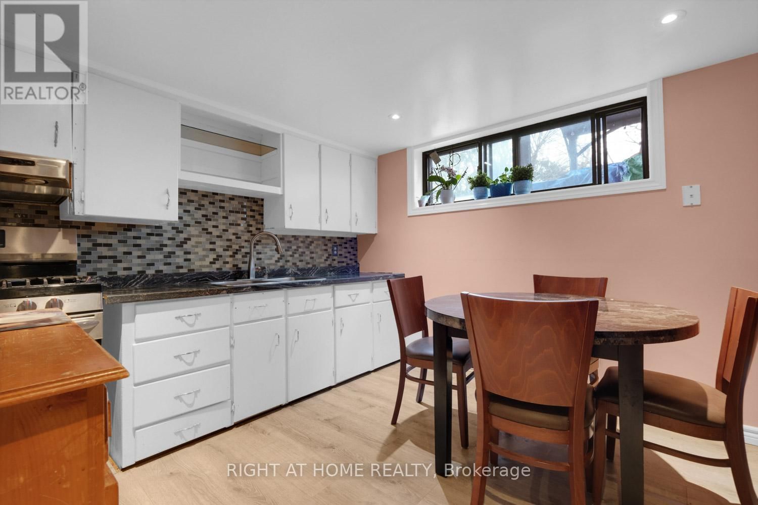 119 ROCHMAN BOULEVARD Image 15