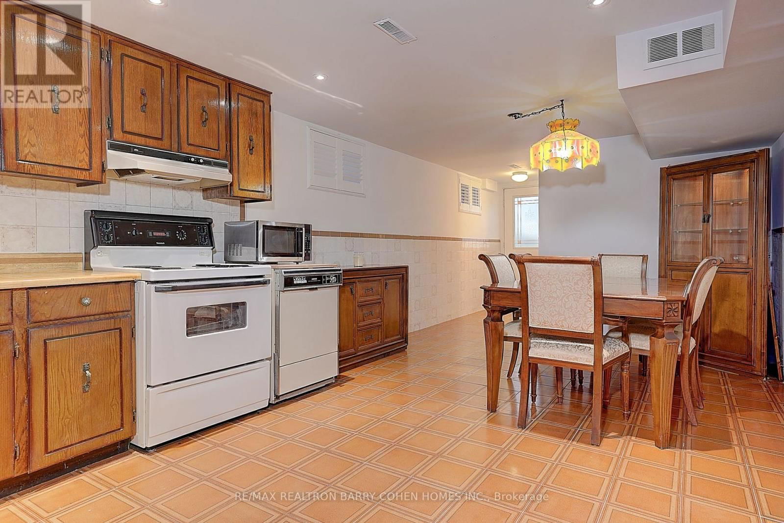 112 AGINCOURT DRIVE Image 24