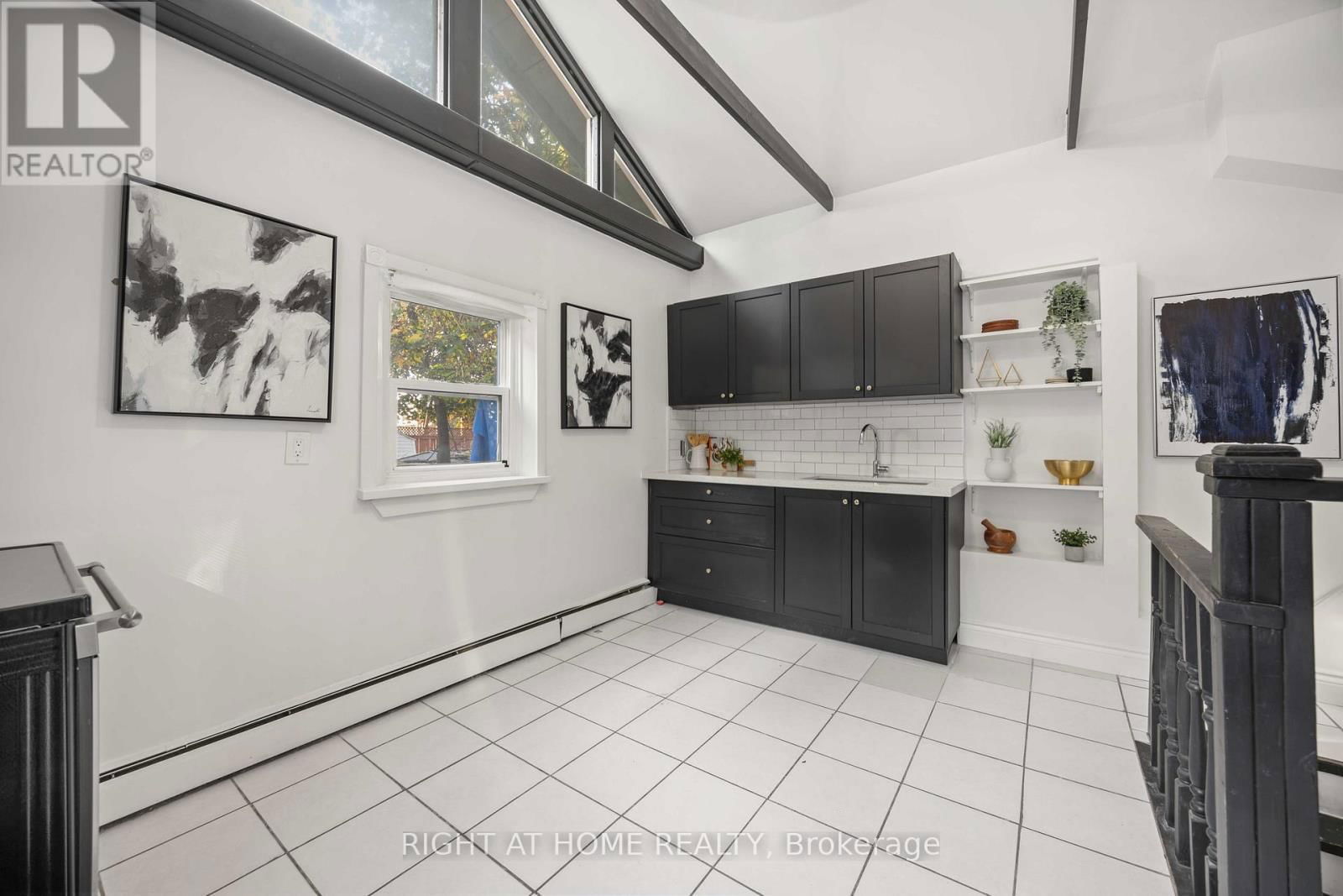 285 OLIVE AVENUE Image 18