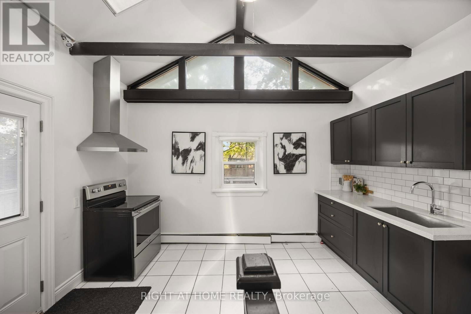285 OLIVE AVENUE Image 25