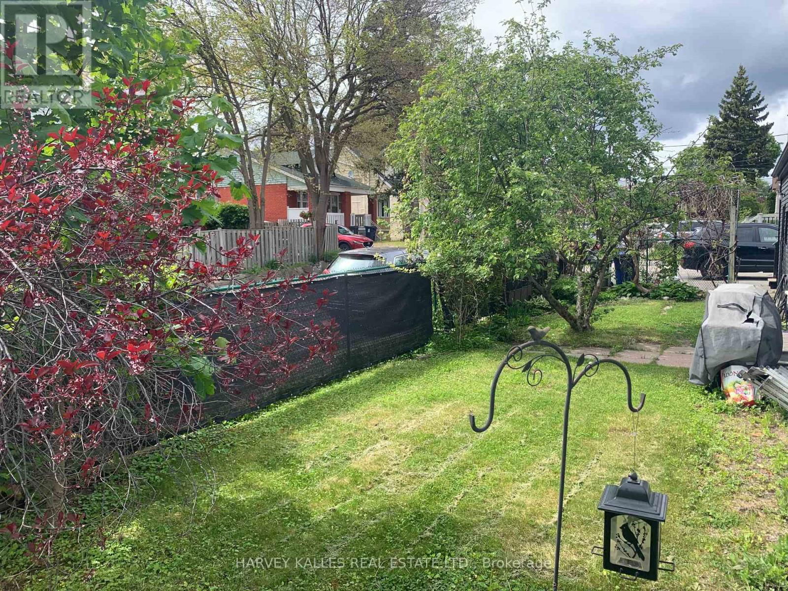 256 SAMMON AVENUE Image 26