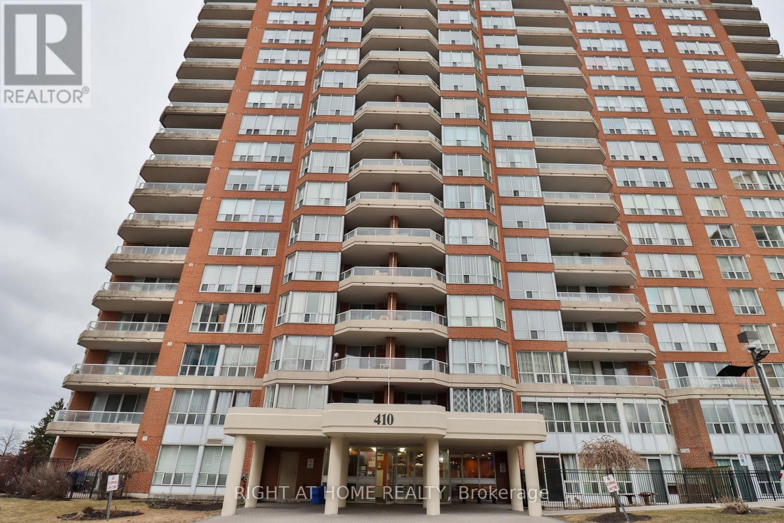 1609 - 410 MCLEVIN AVENUE Image 2