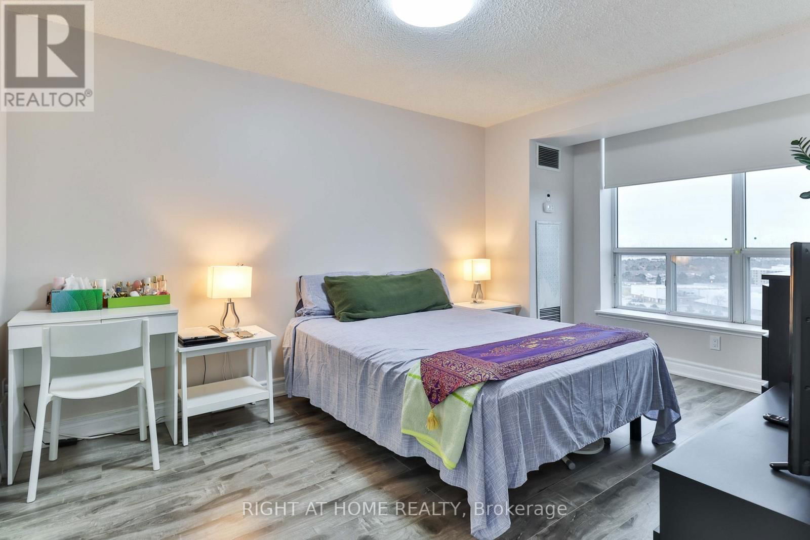 1609 - 410 MCLEVIN AVENUE Image 36