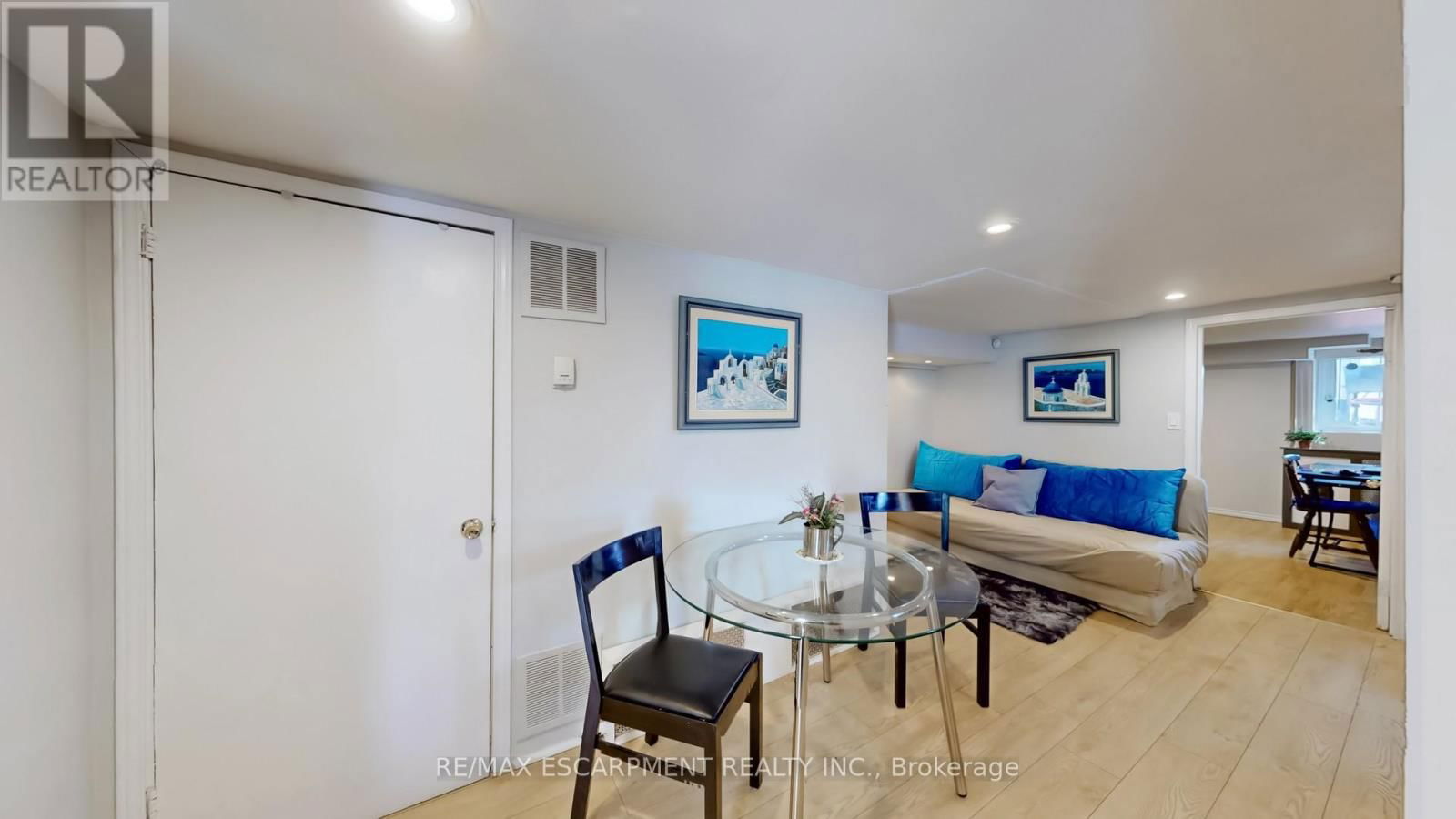 527 VICTORIA PARK AVENUE Image 27
