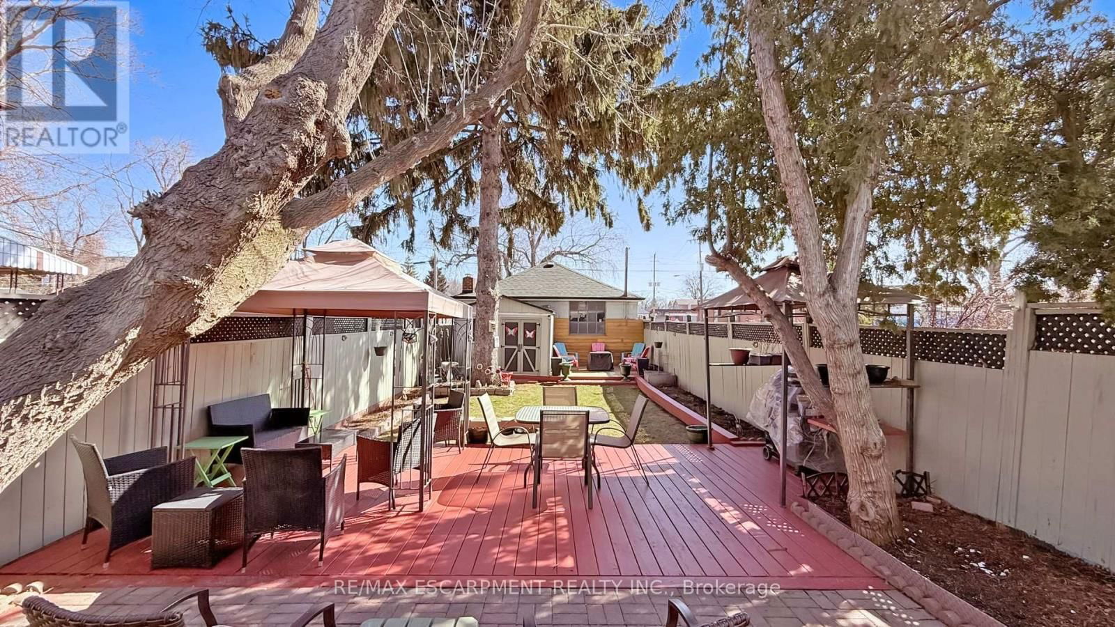 527 VICTORIA PARK AVENUE Image 42