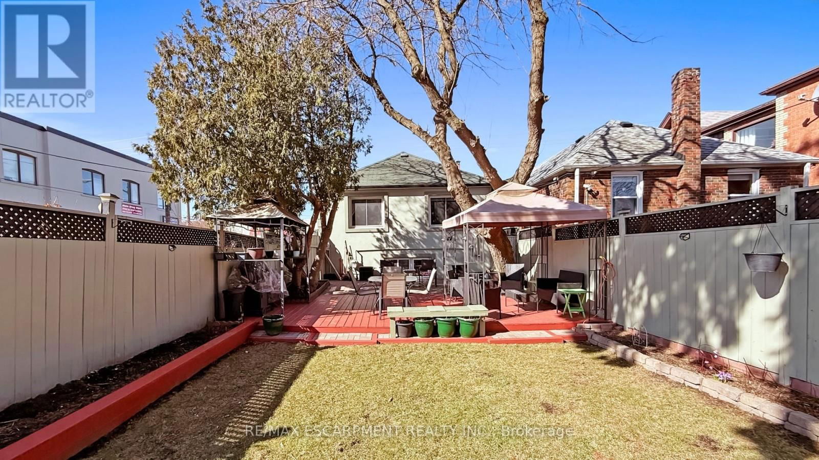 527 VICTORIA PARK AVENUE Image 45