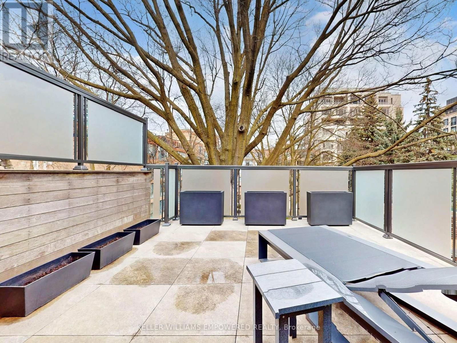 10 WEBSTER AVENUE Image 33