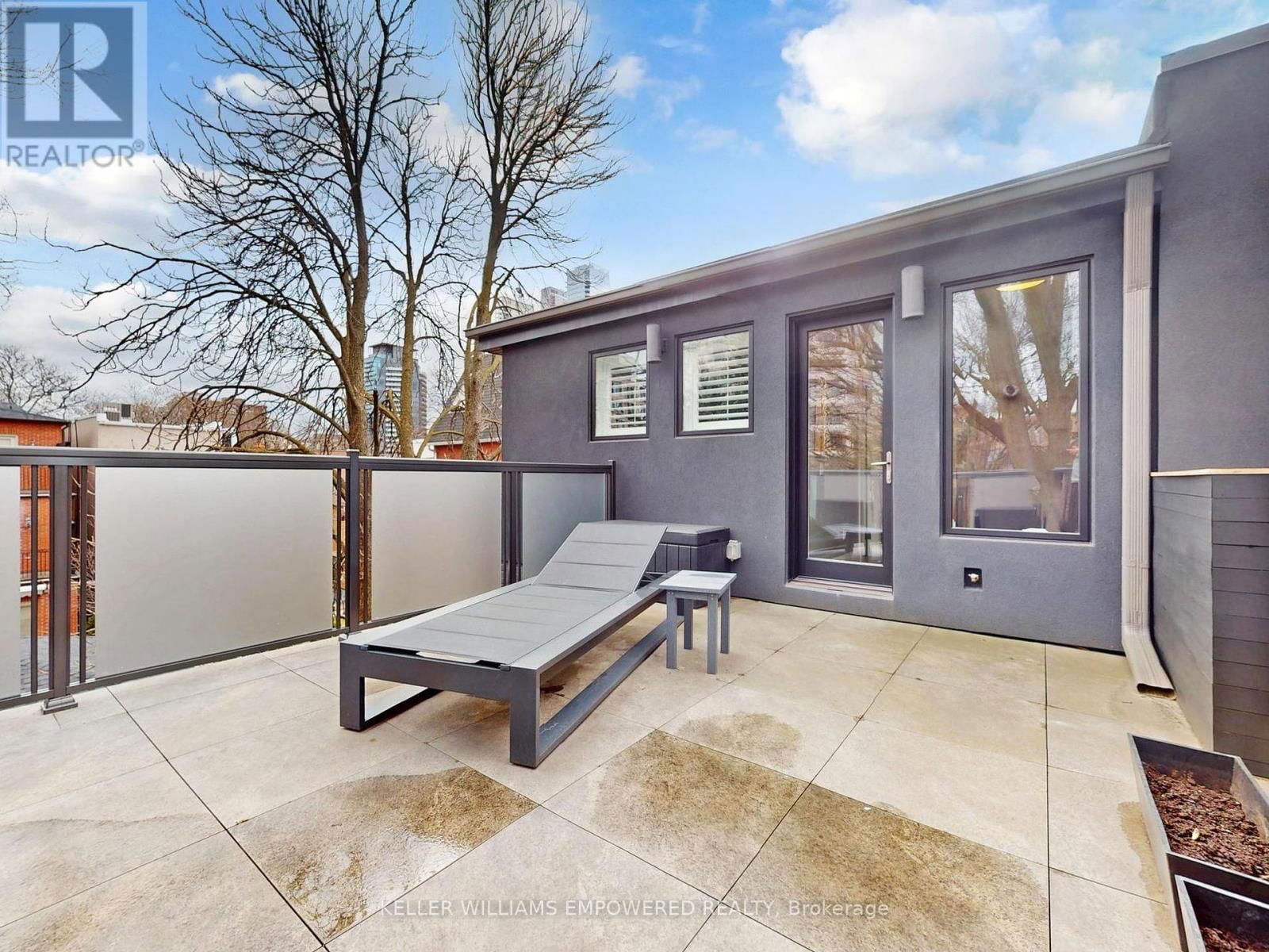 10 WEBSTER AVENUE Image 34