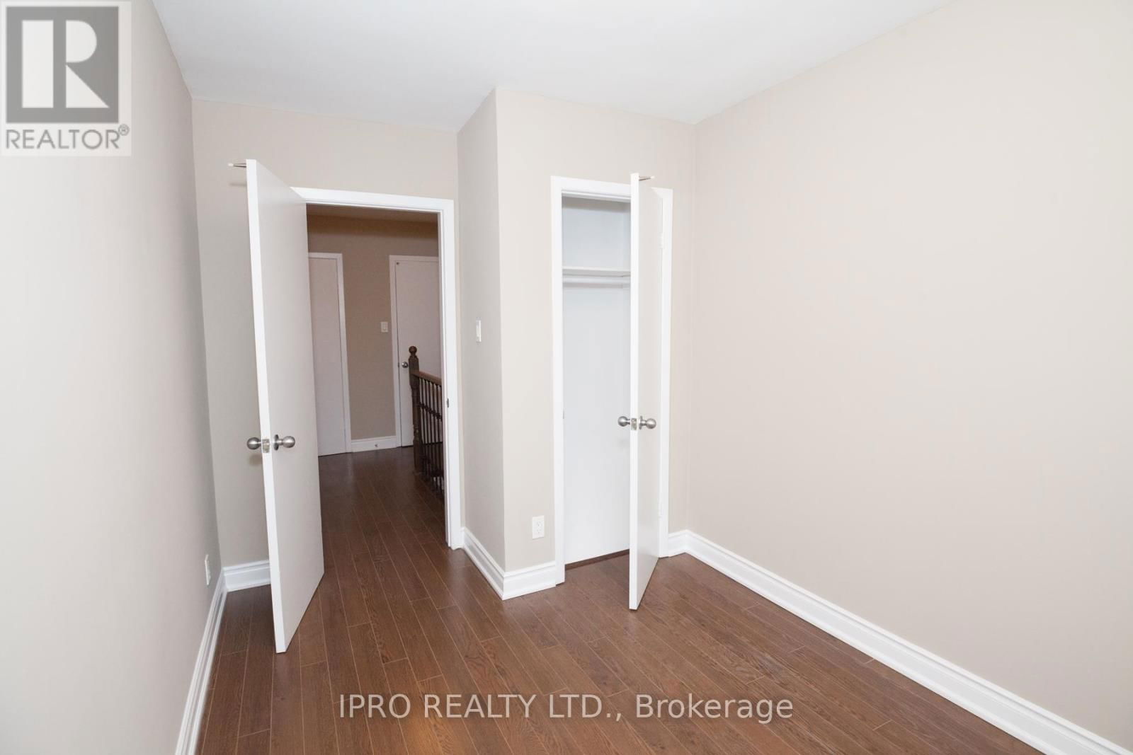 UPPER - B - 920 PAPE AVENUE Image 17