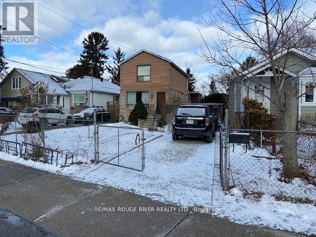 23 WESTLAKE CRESCENT Image 2