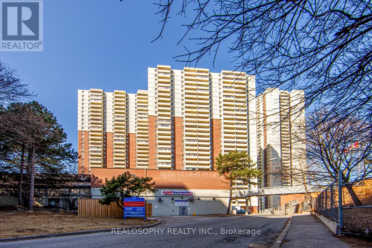 1514 - 5 MASSEY SQUARE Image 2