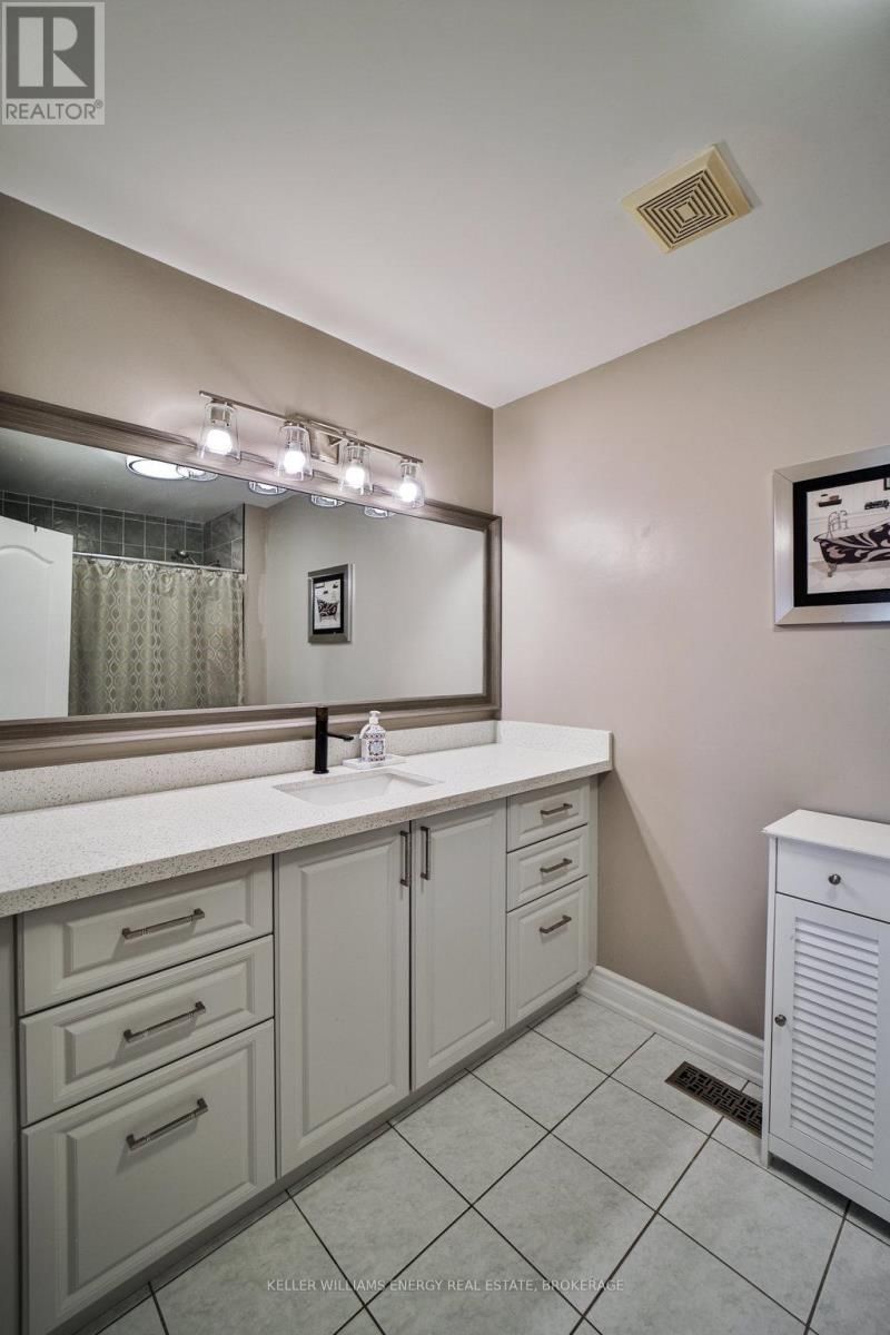 11 PLANTATION COURT Image 35