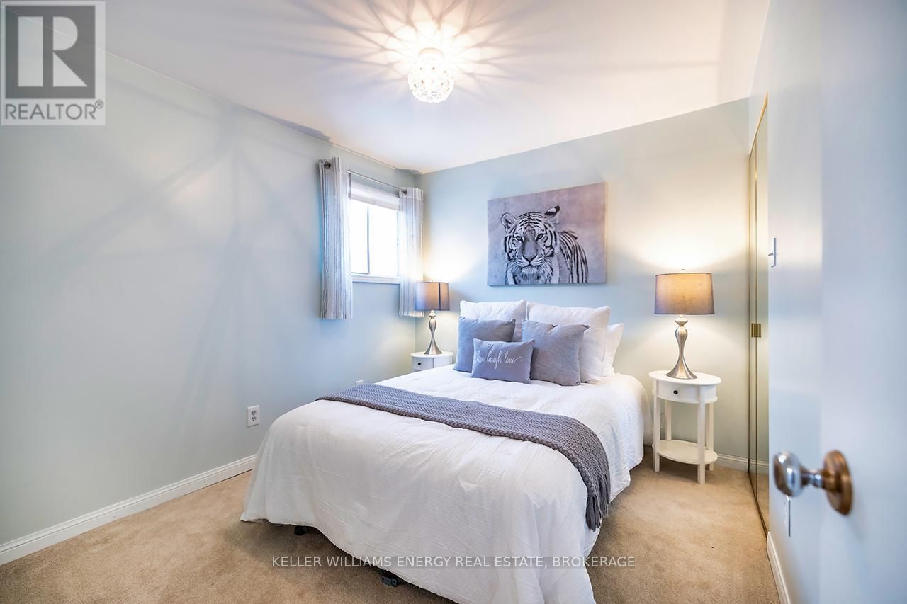 302 DREW STREET Image 14