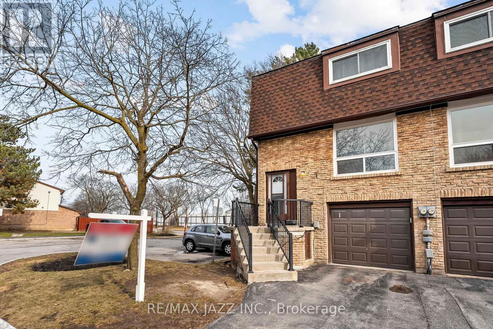 1 - 222 PEARSON STREET Image 1