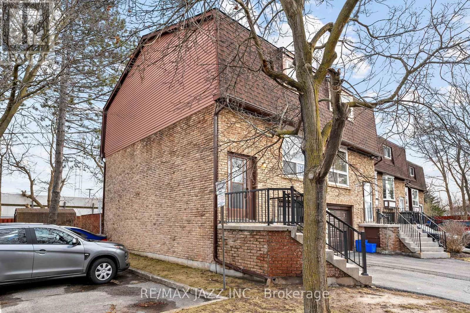 1 - 222 PEARSON STREET Image 21