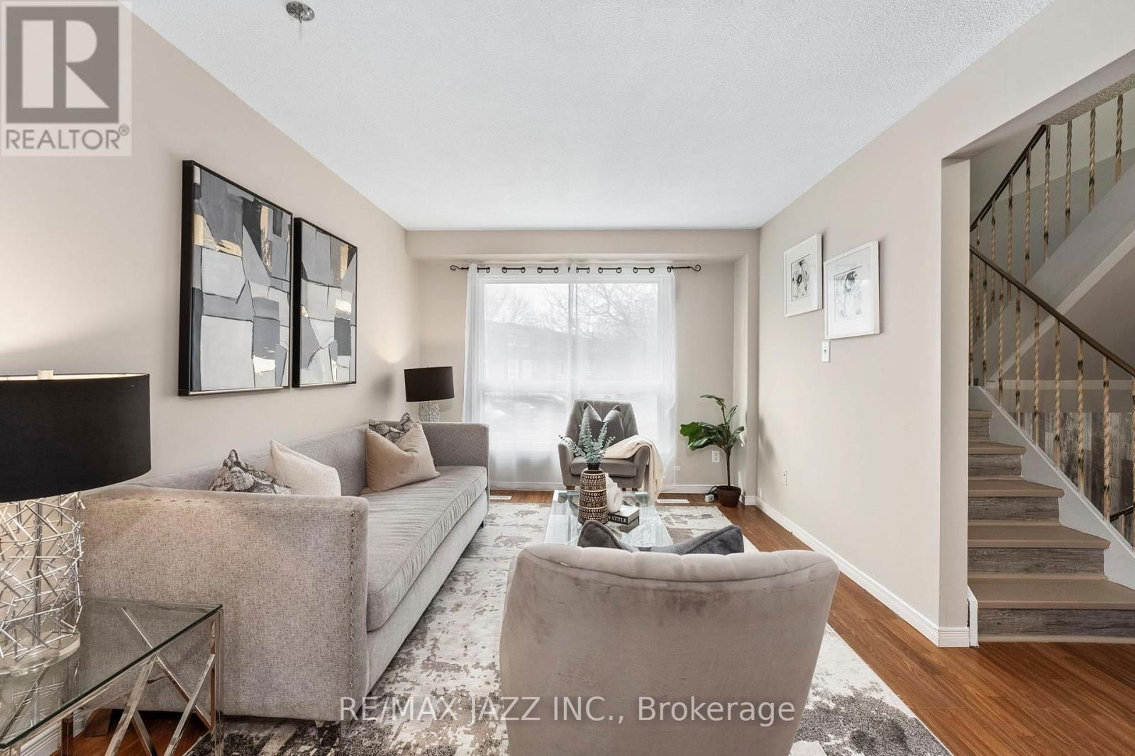 1 - 222 PEARSON STREET Image 3