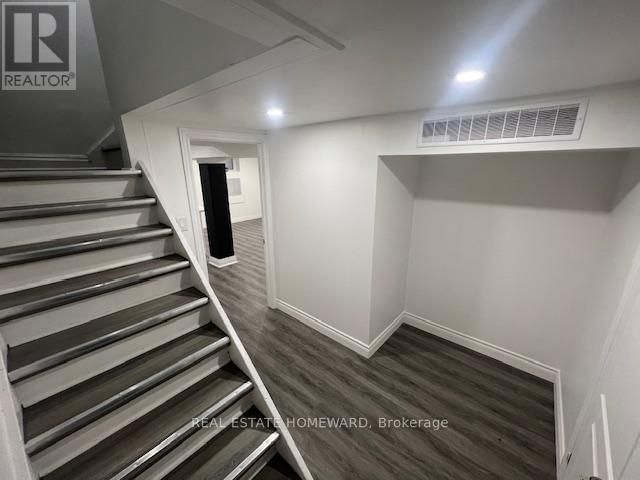 27 TORRENS (BASEMENT) AVENUE Image 21