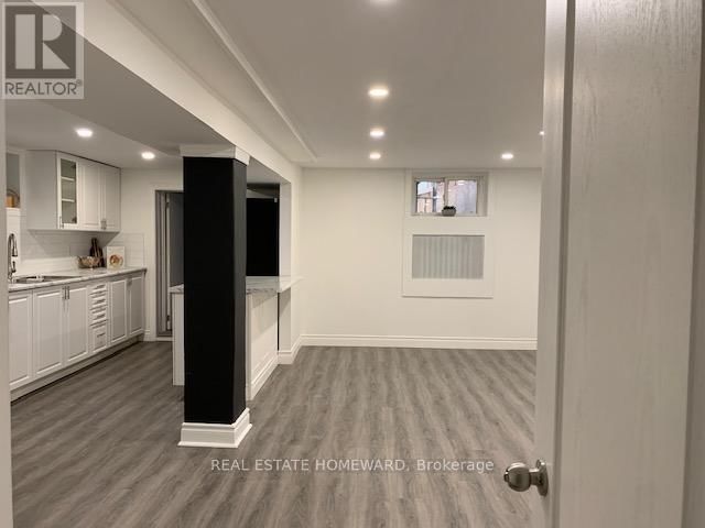 27 TORRENS (BASEMENT) AVENUE Image 7