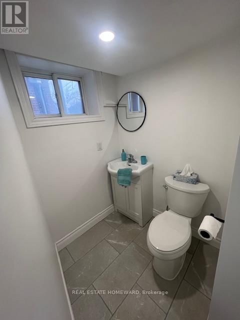 27 TORRENS (BASEMENT) AVENUE Image 9