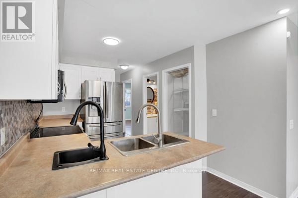 58 AVENUE STREET Image 10