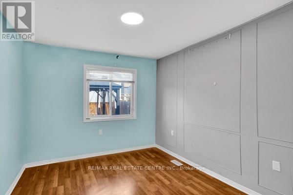 58 AVENUE STREET Image 14