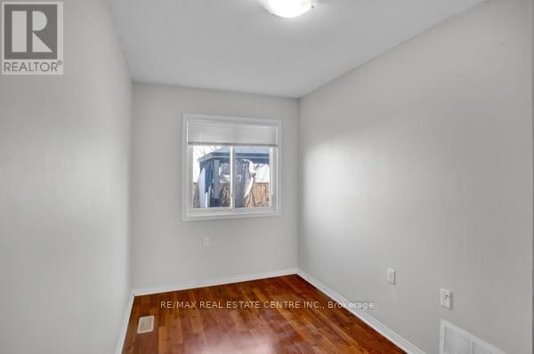 58 AVENUE STREET Image 19