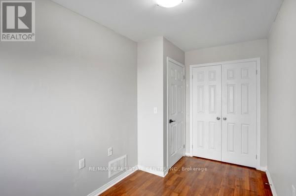58 AVENUE STREET Image 21