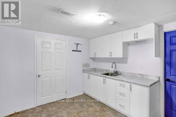 58 AVENUE STREET Image 31