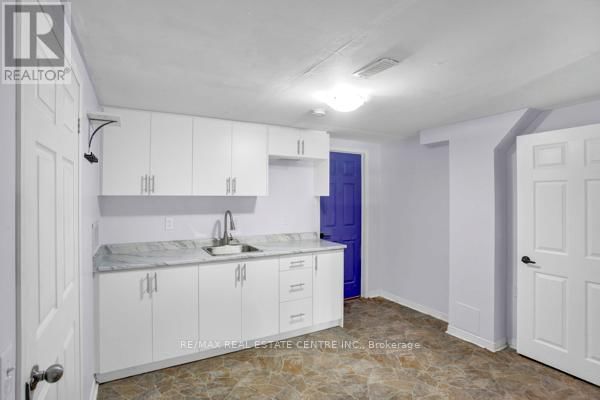 58 AVENUE STREET Image 32