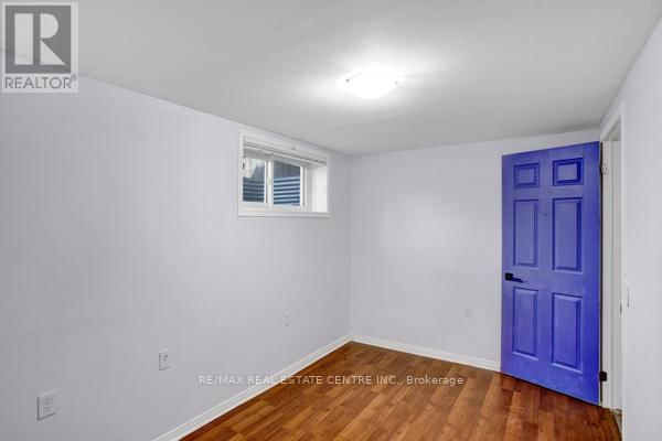 58 AVENUE STREET Image 37