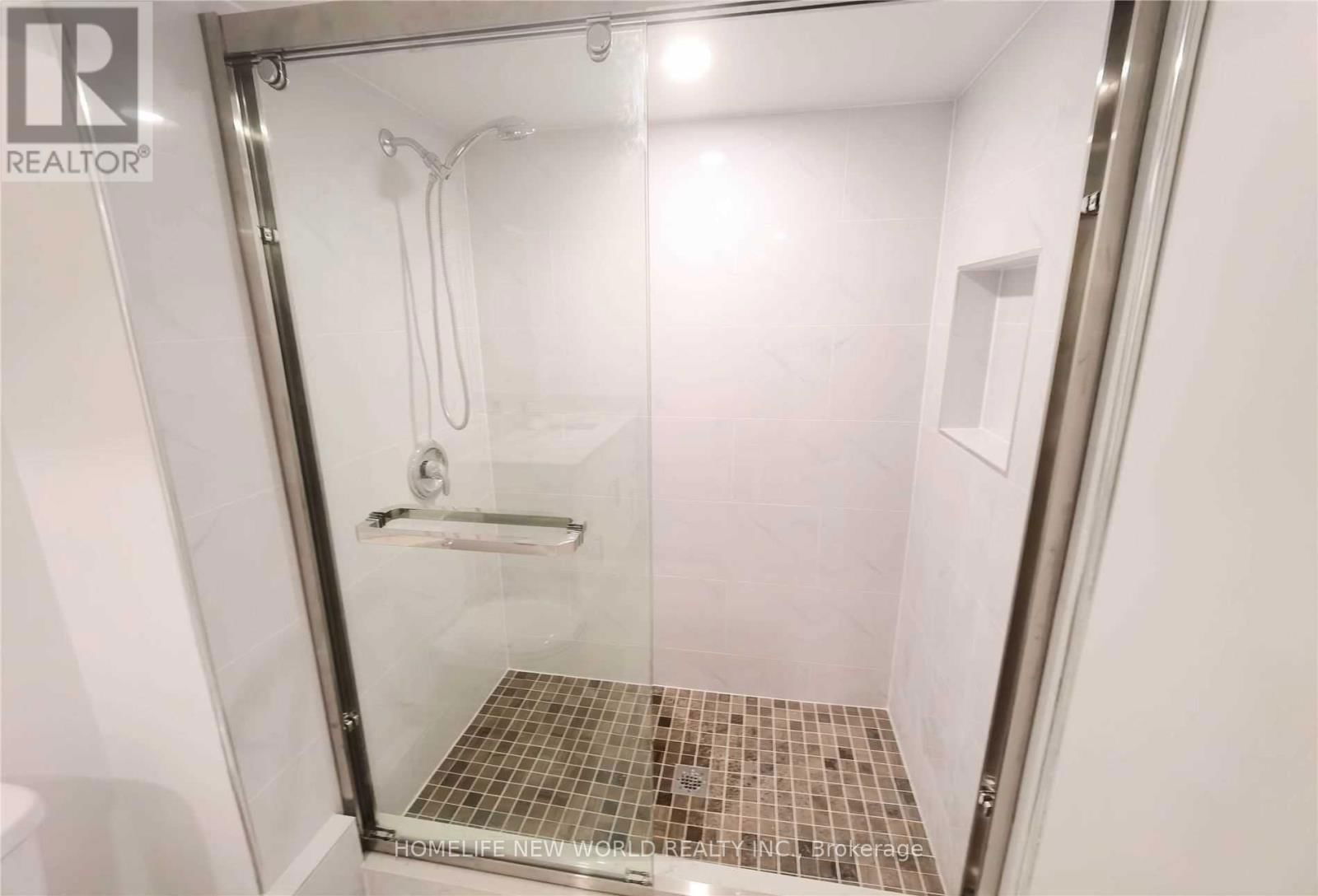 1388 LINSTEAD STREET Image 11