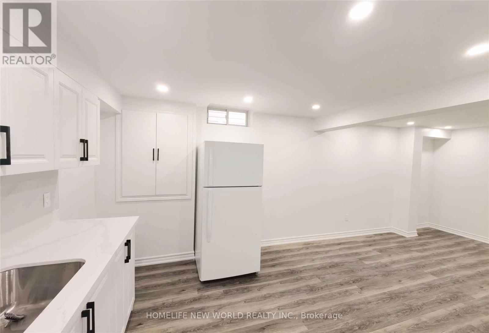 1388 LINSTEAD STREET Image 6