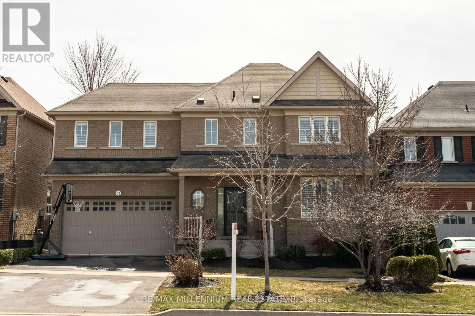 33 BRITANNIA AVENUE EAST Image 2
