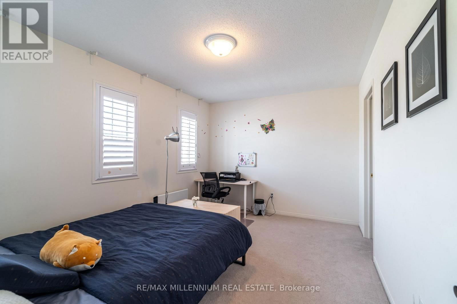 33 BRITANNIA AVENUE EAST Image 27