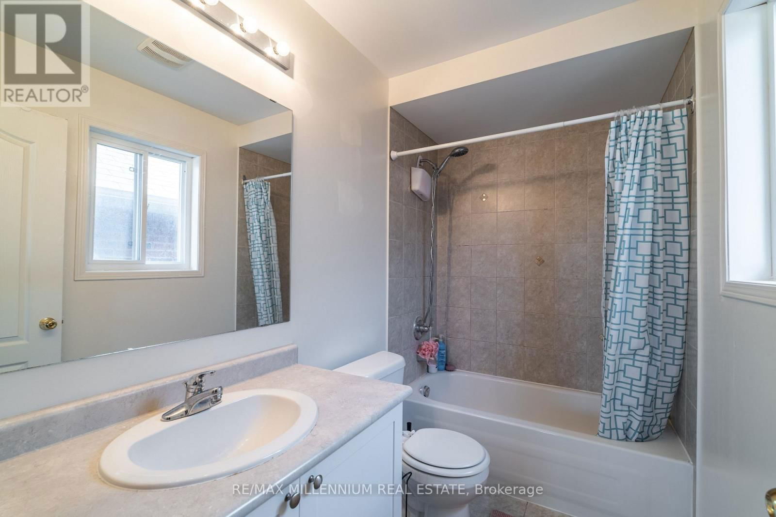 33 BRITANNIA AVENUE EAST Image 28