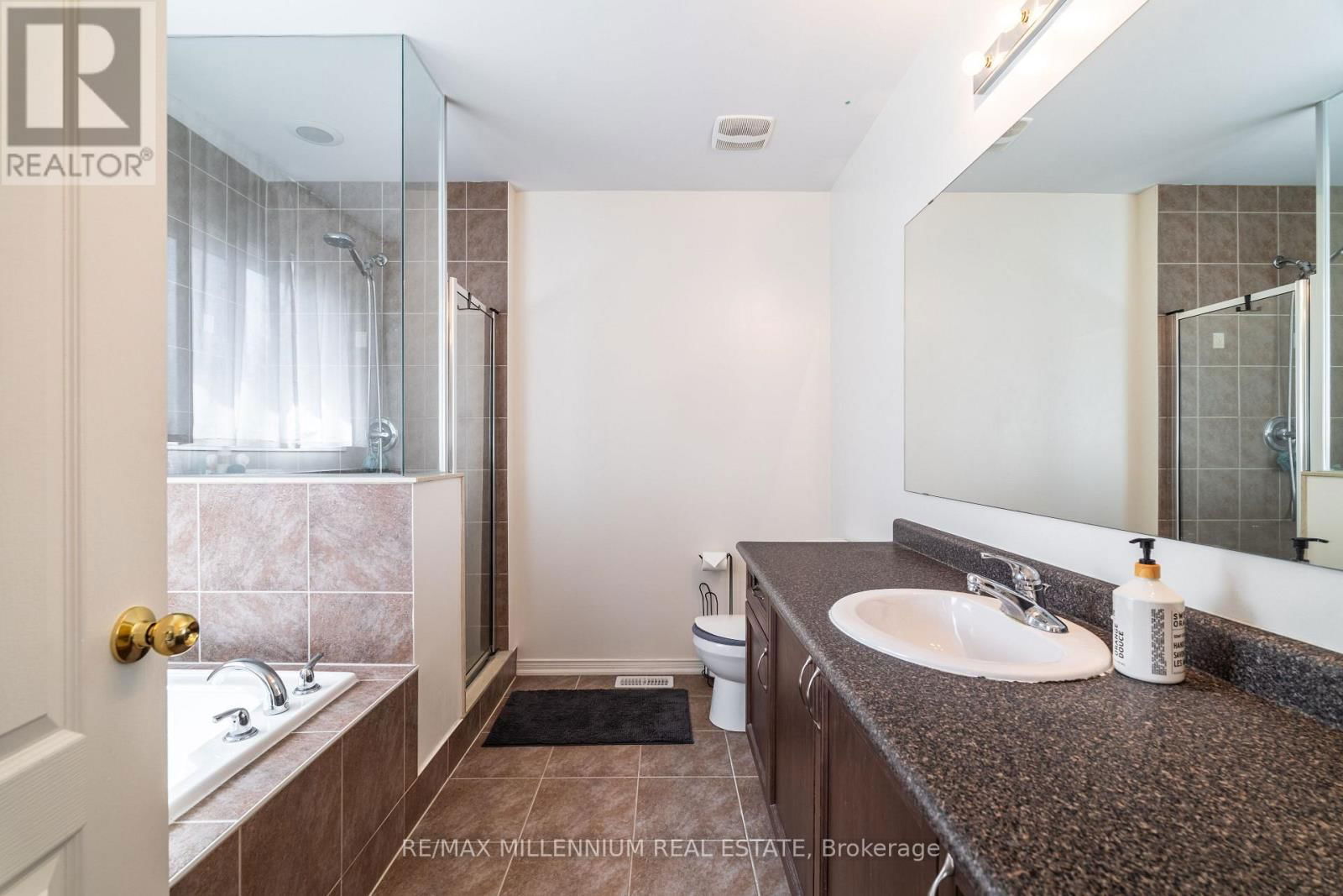 33 BRITANNIA AVENUE EAST Image 32