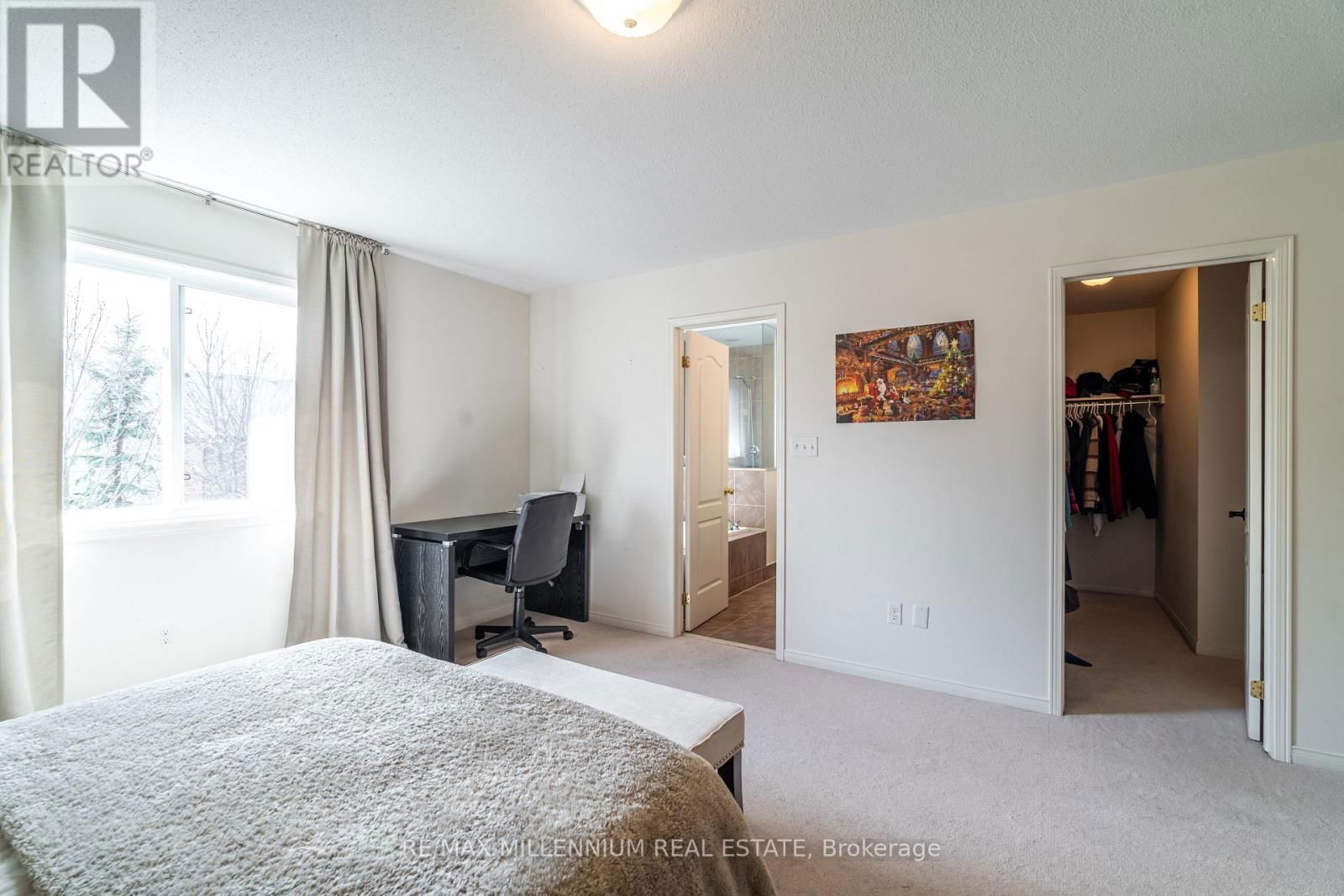 33 BRITANNIA AVENUE EAST Image 33