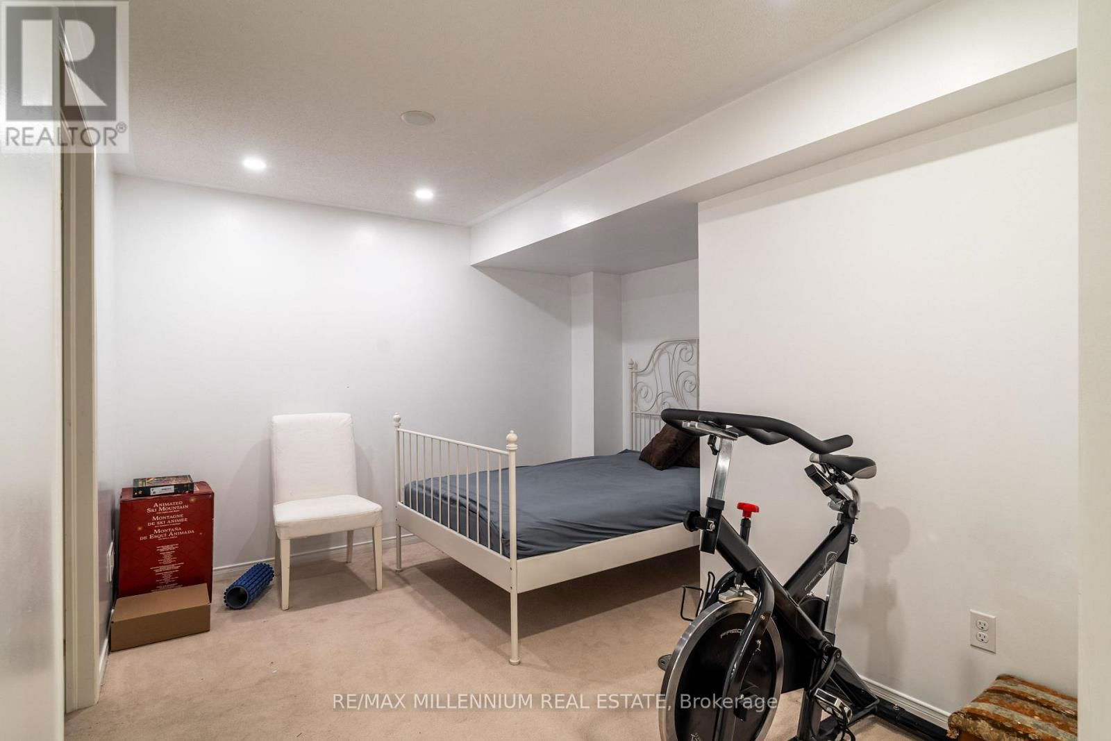 33 BRITANNIA AVENUE EAST Image 39