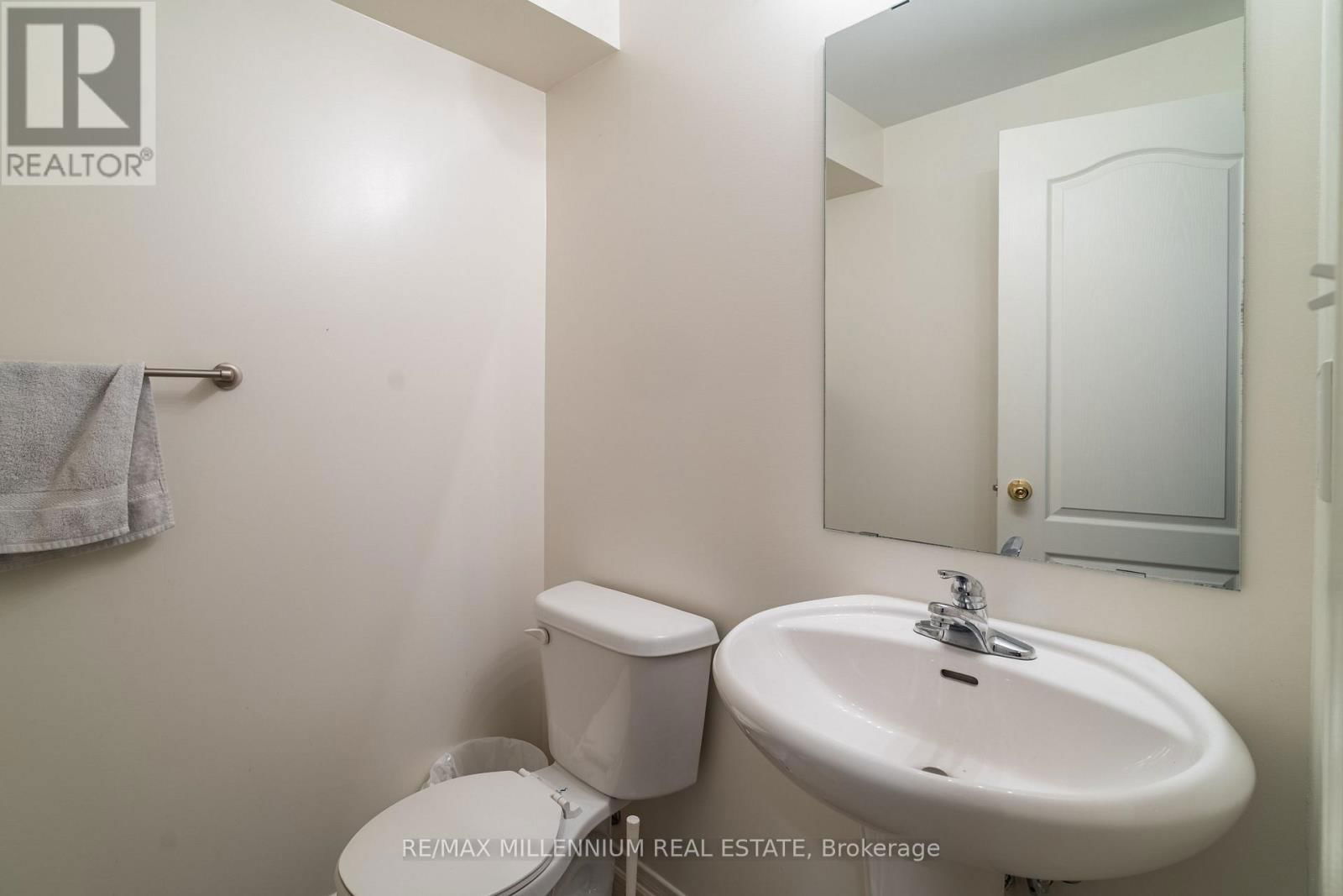 33 BRITANNIA AVENUE EAST Image 40