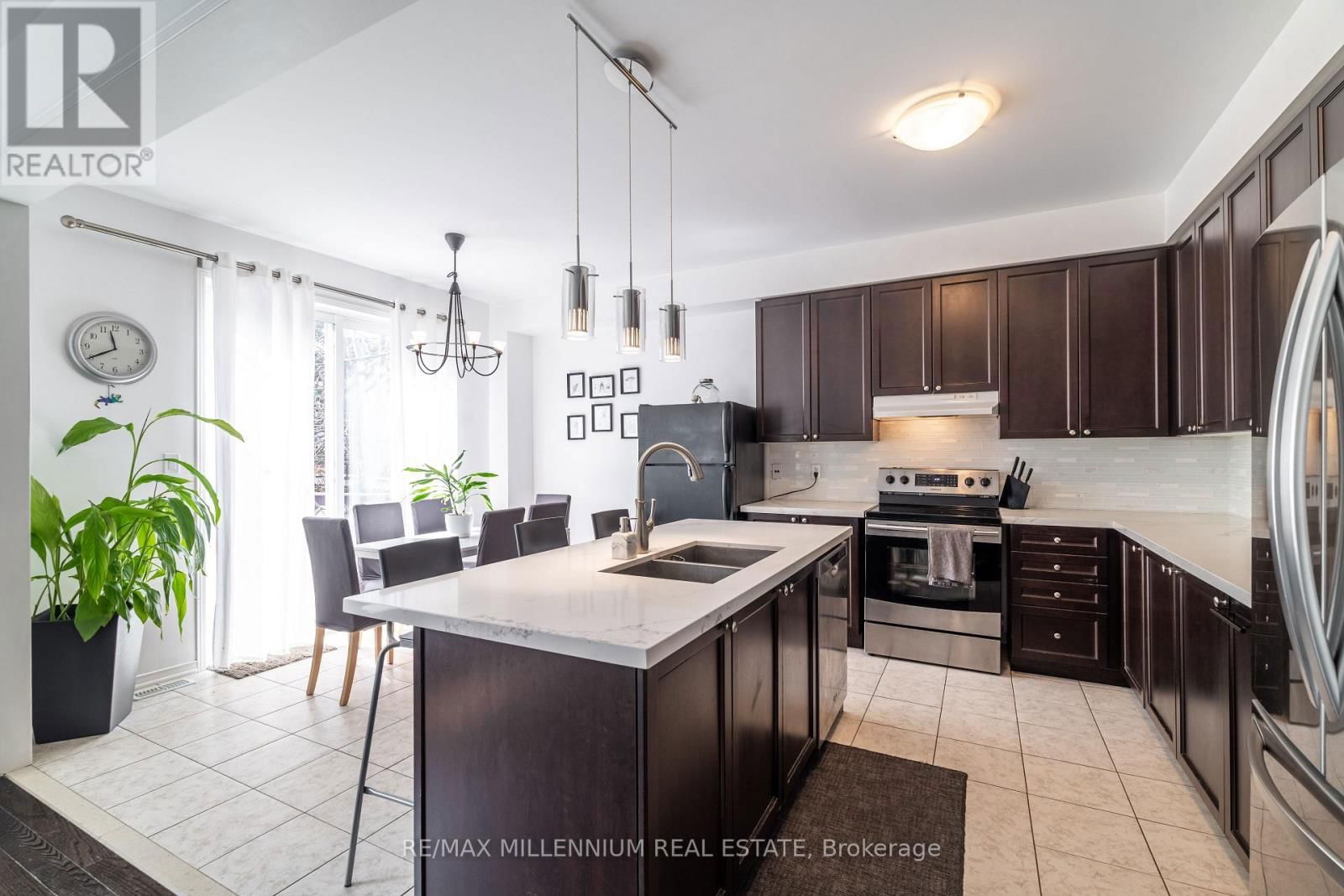 33 BRITANNIA AVENUE EAST Image 7