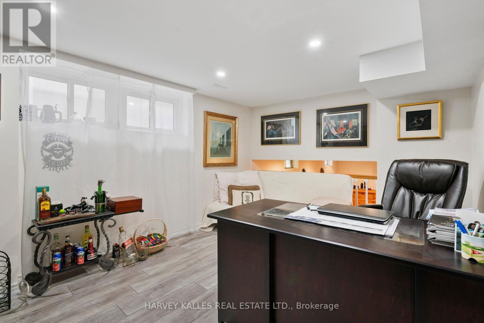 1890 SPRUCE HILL ROAD Image 23